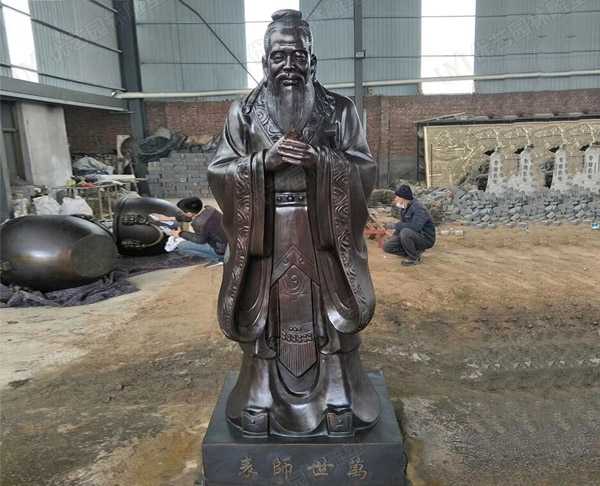 玻璃鋼雕塑制作出仿銅雕塑效果的步驟是什么呢？
